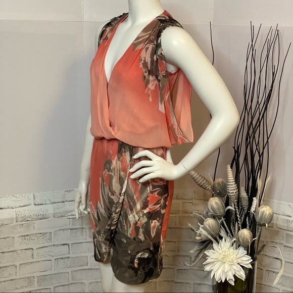 le chateau Dresses & Skirts - NWT Le Chateau Floral Ombre Mini Dress